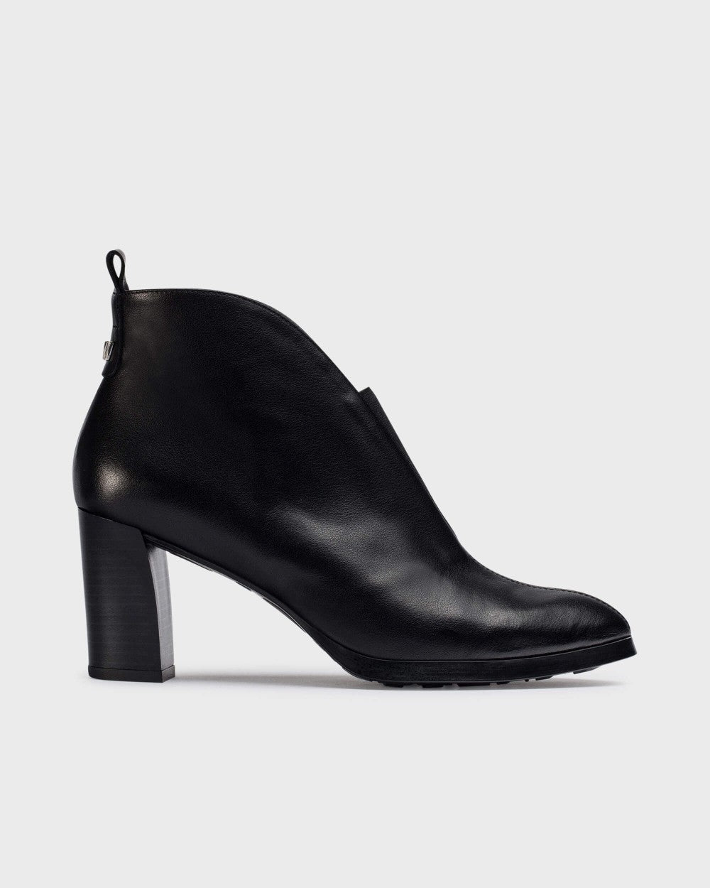 Wonders - L-1112 Black Ankle Boot