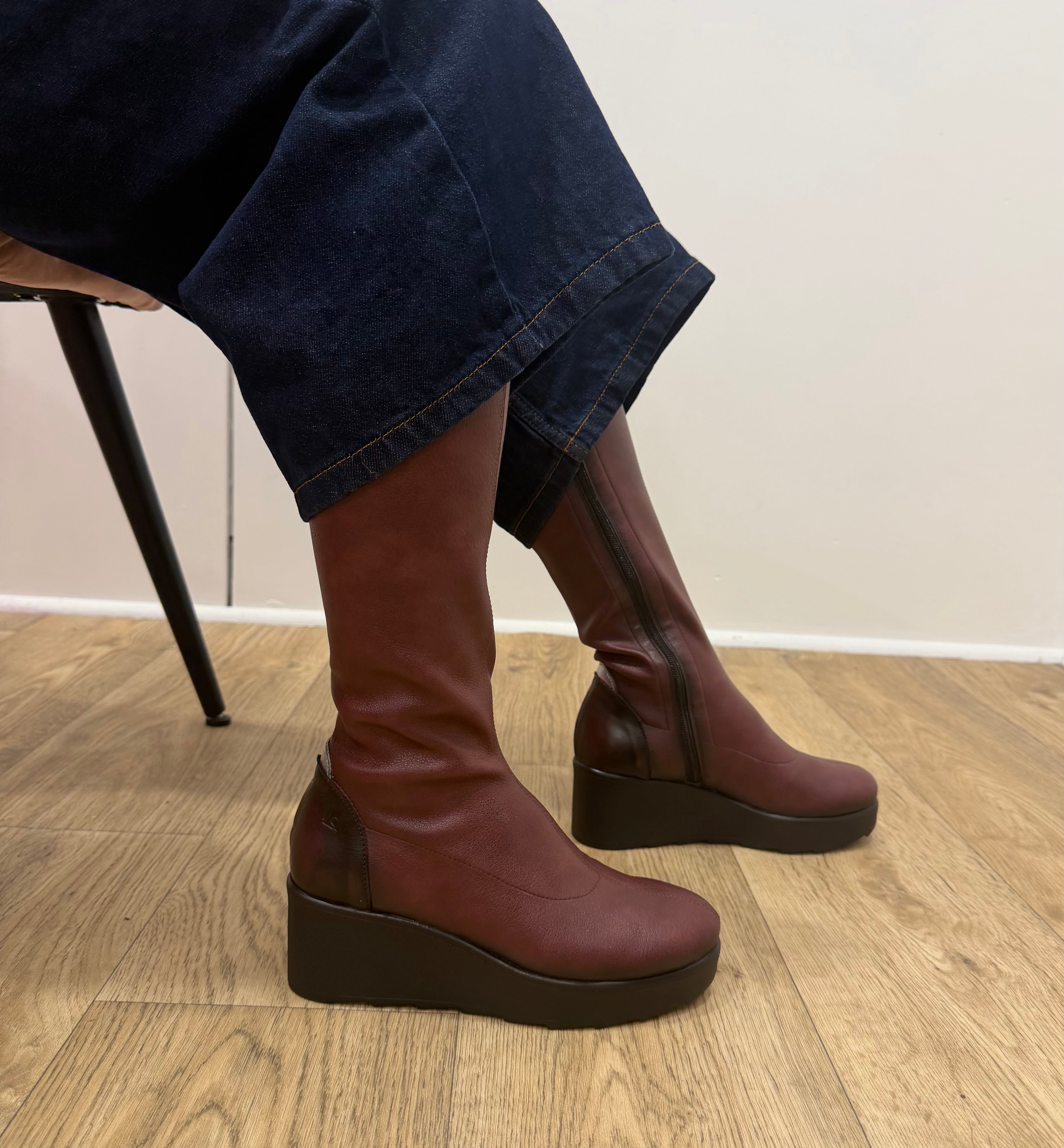 Jose Saenz - 6428 Burgundy Sock Wedge Knee High