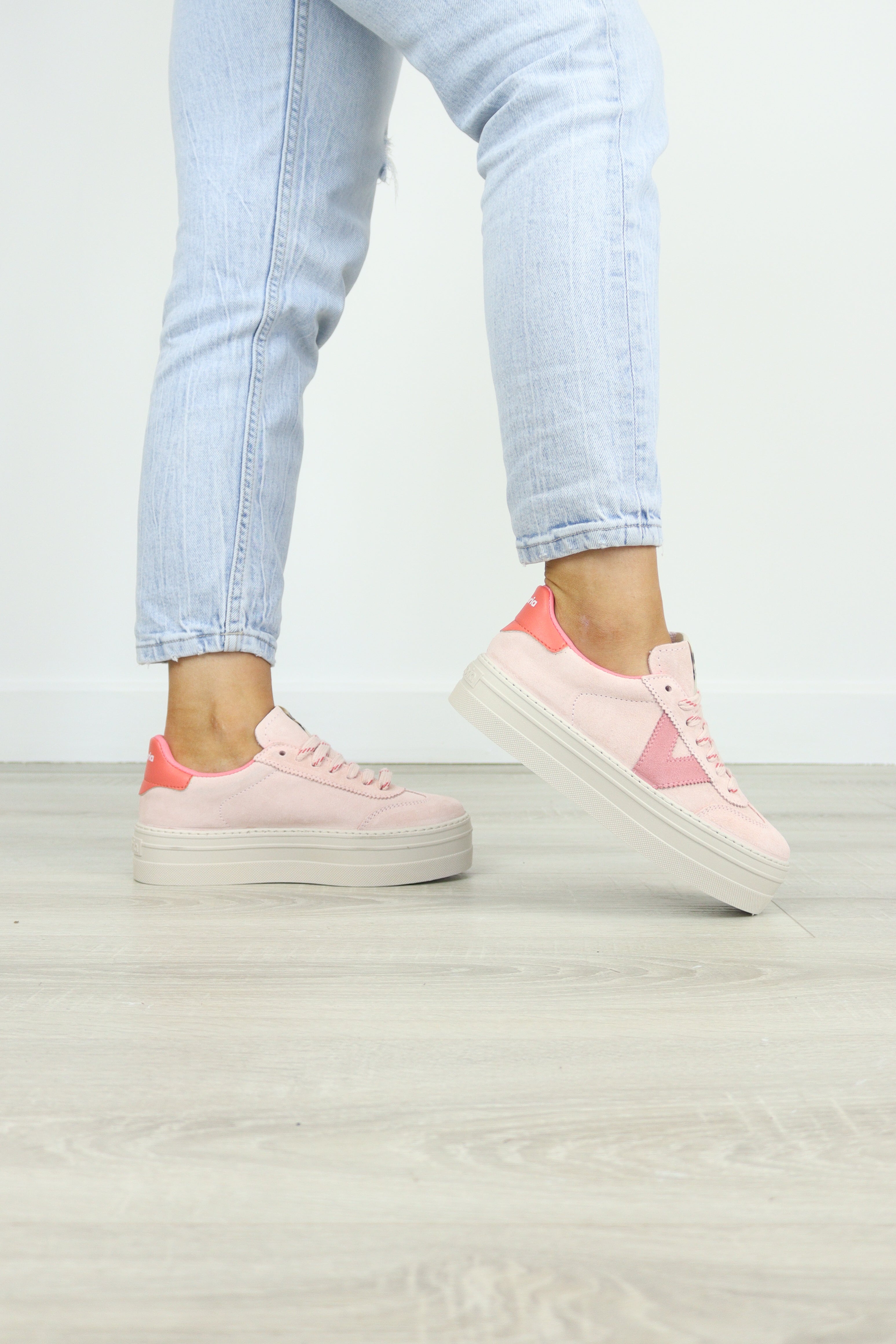 Victoria - 092180 Pink Platform Trainers