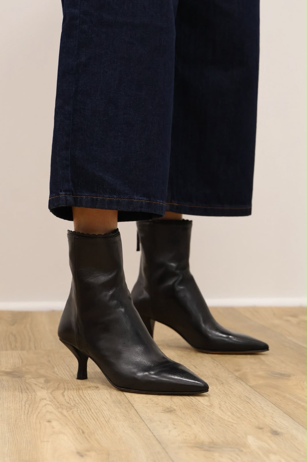 Pomme Dor - 6299 Black Ankle Boot