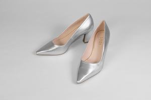 Lodi - Jona Silver Leather Court with a Kitten heel