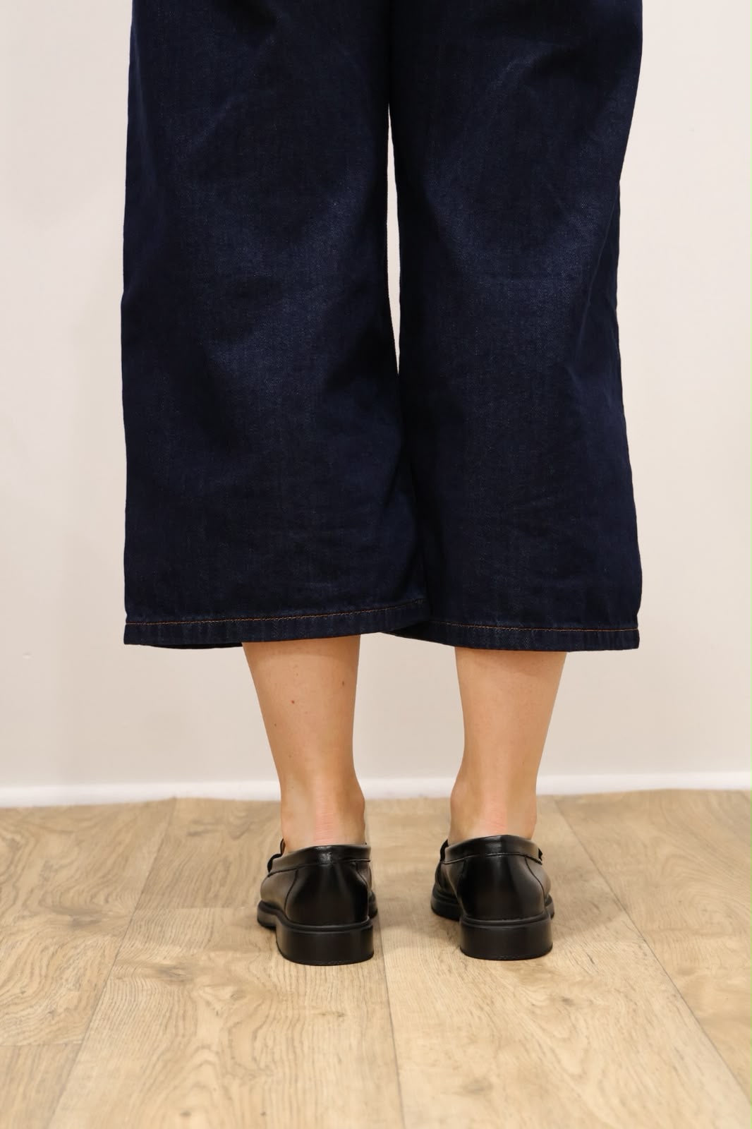 Wonders - B-9170 Black Loafer