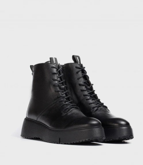 Wonders - A-9350 Black Doc Boot