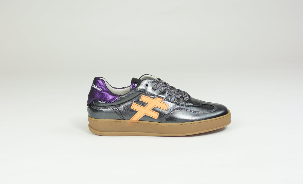Another Trend - [A032 PLOMO] Pewter & Orange Trainer