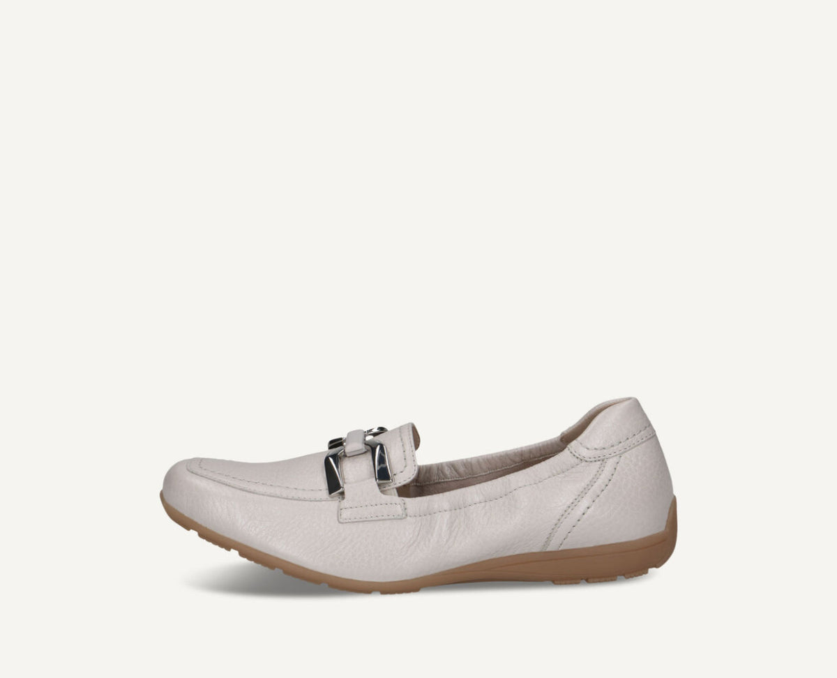 Caprice - 24600 Cream Loafer