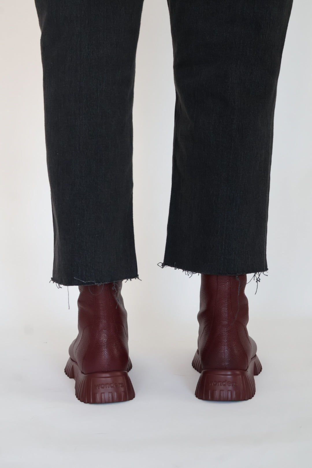 Wonders - A-4403 Burgundy Zip Ankle Boot