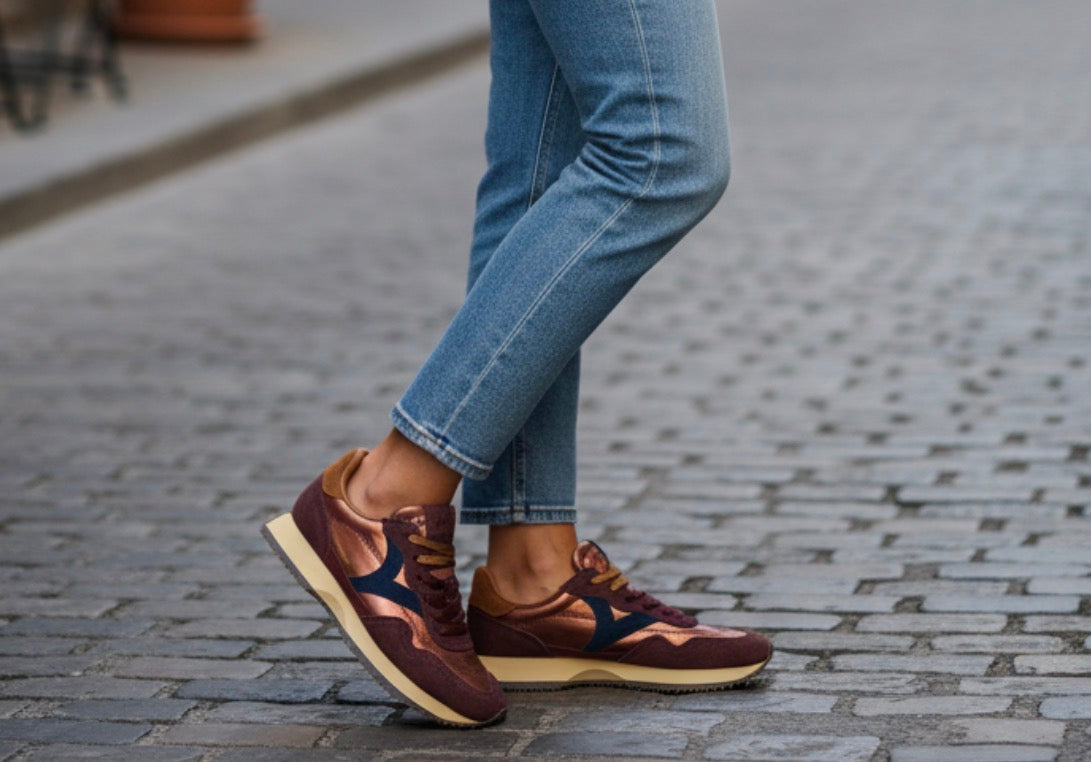 Victoria - 1 133119 Burgundy Retro Trainer
