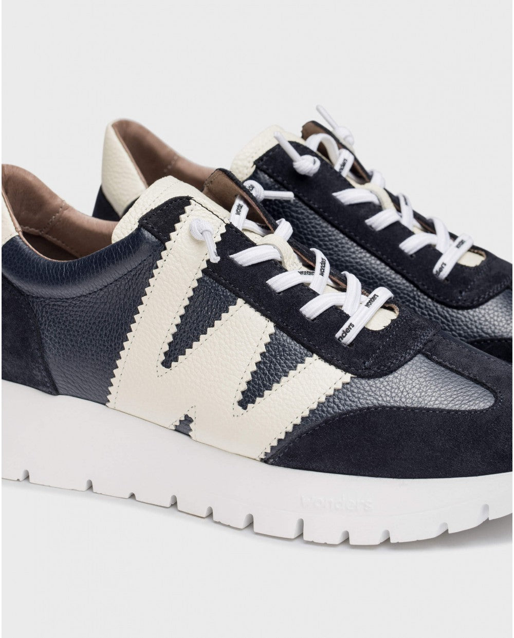 Wonders -A-2476 Navy and Cream Leather Multi Trainer