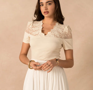 Anna - Beige Laced Top