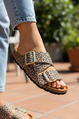 Tim & Simonsen - Lanka Leopard Slide