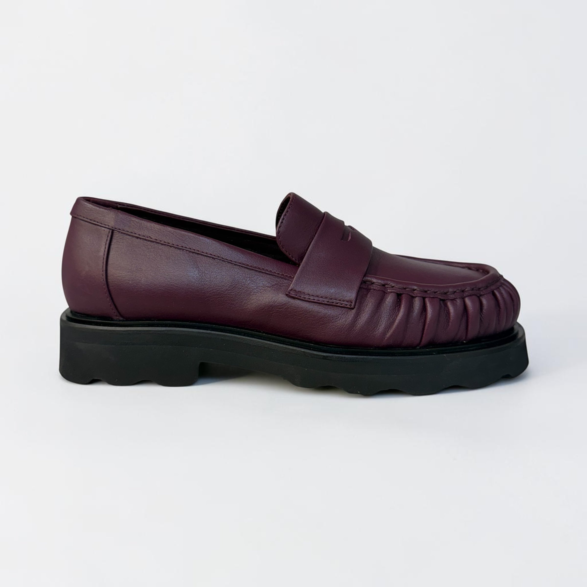 Pomme Dor - 2334 Merlot Loafer