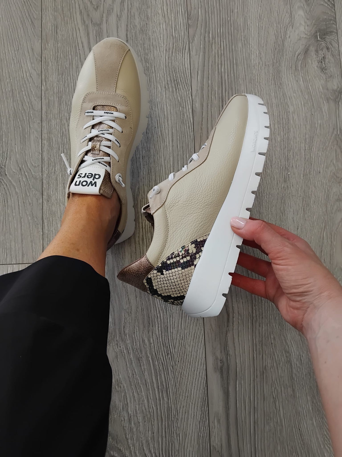Wonders - A-2495 Beige Snake Slip On Trainer
