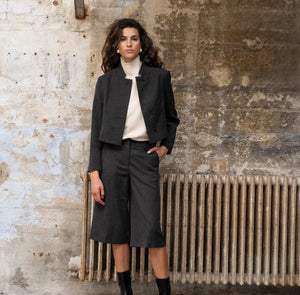 Anna - Charcoal Cropped Blazer