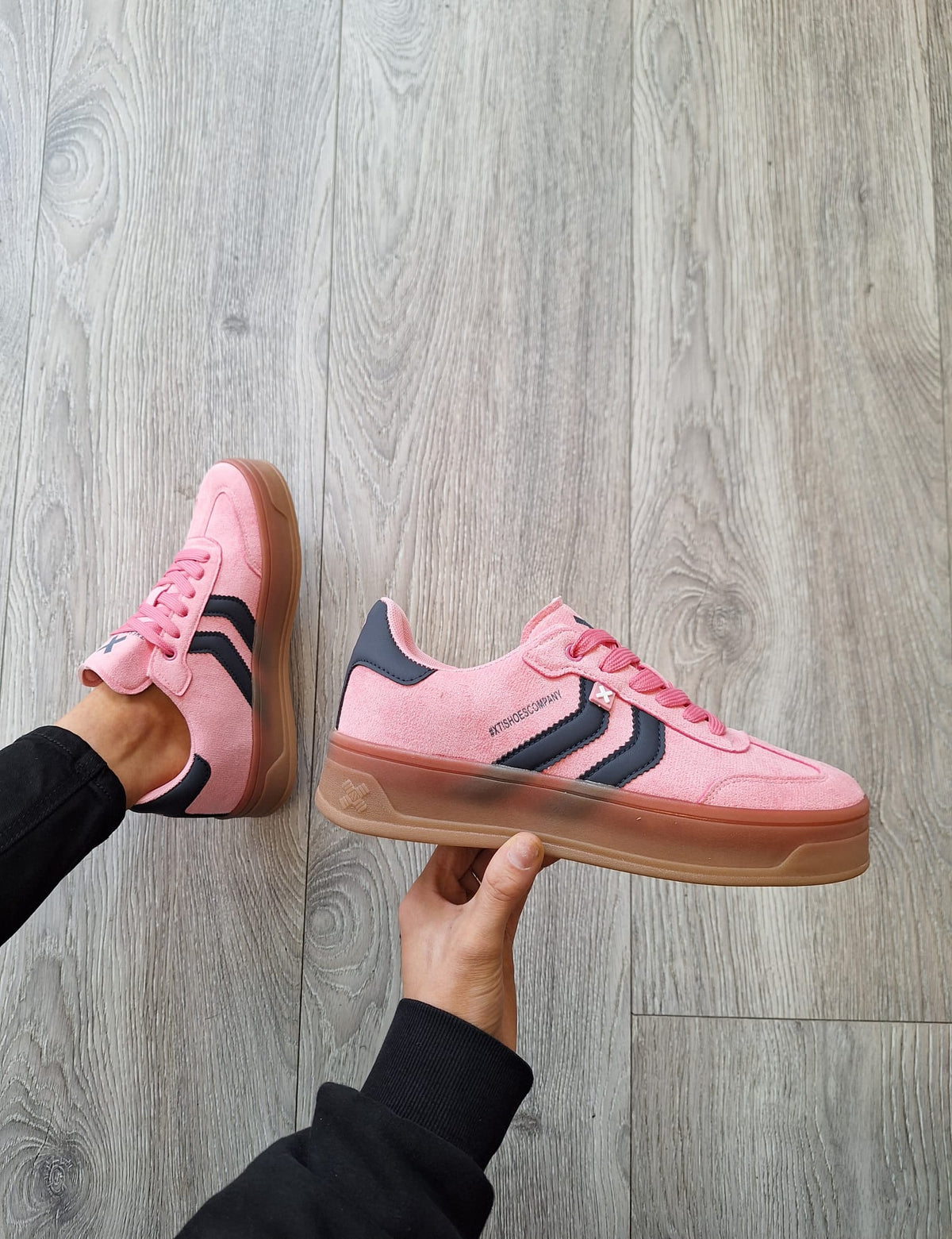 Xti - 144586 Pink and Navy Platform Trainer
