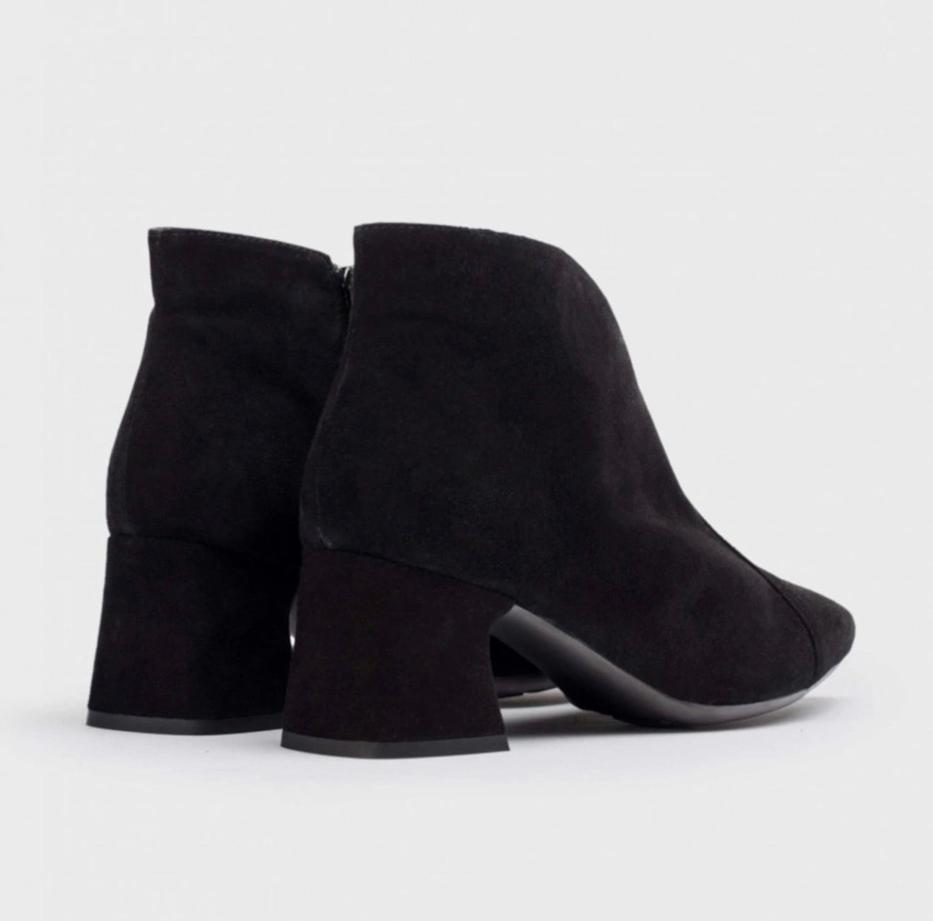 Wonders - I-9013 Black Suede V Boot