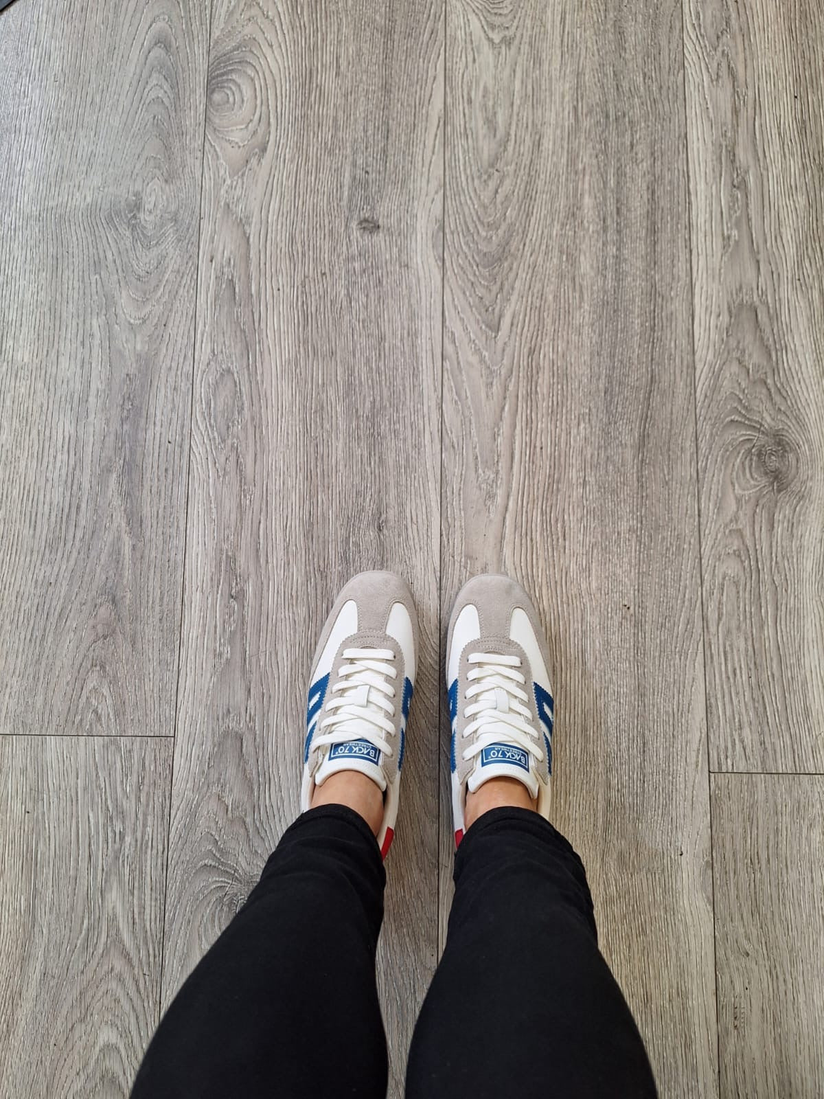 Back 70 - 108009 White, Grey and Blue Trainer