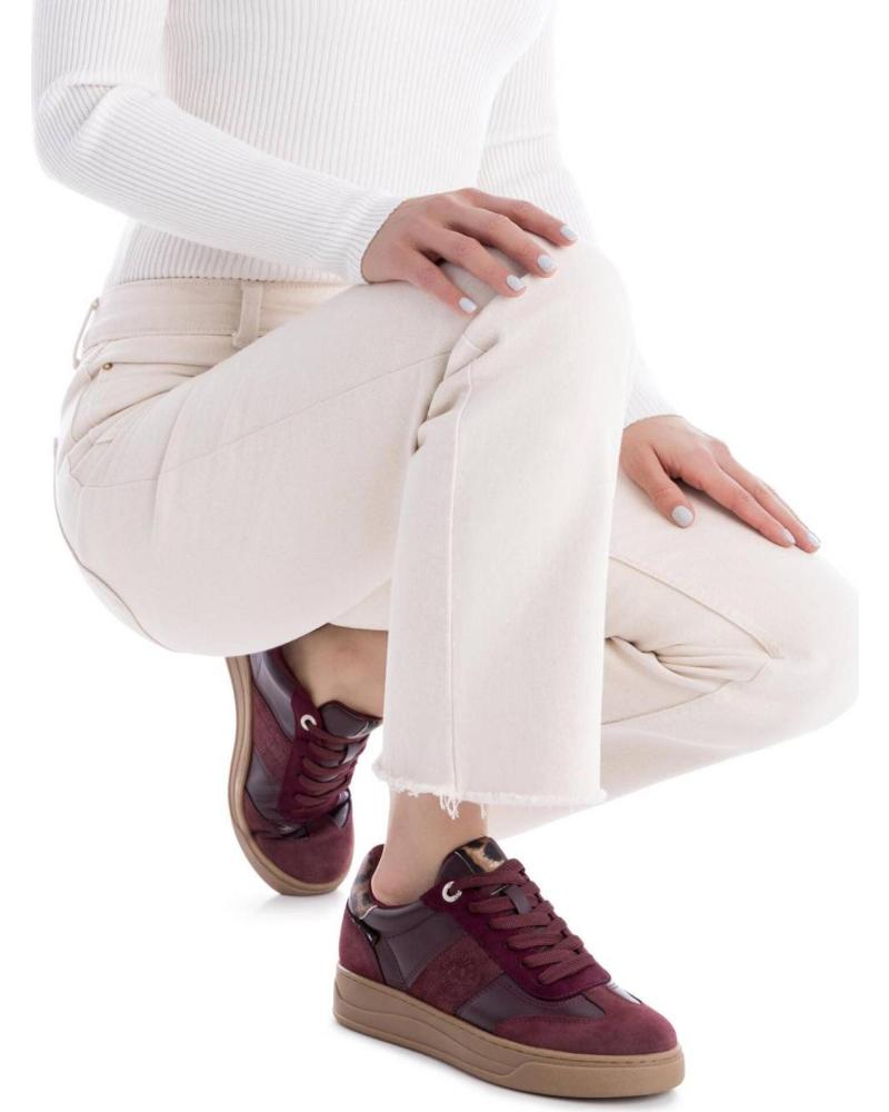 Refresh - 172954 Burgundy Platform Trainer