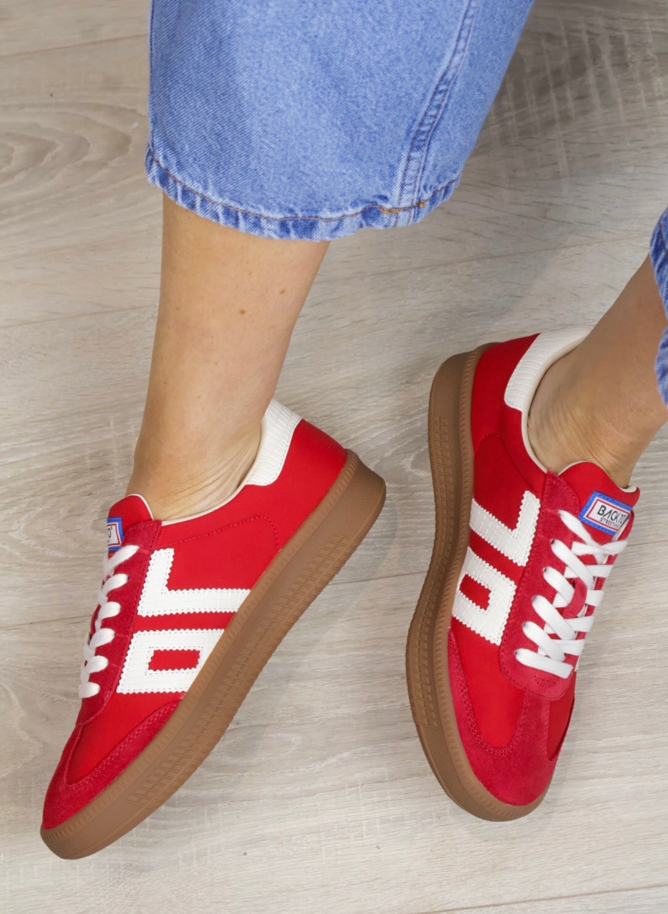 Back 70 - Double Red Platform Trainer