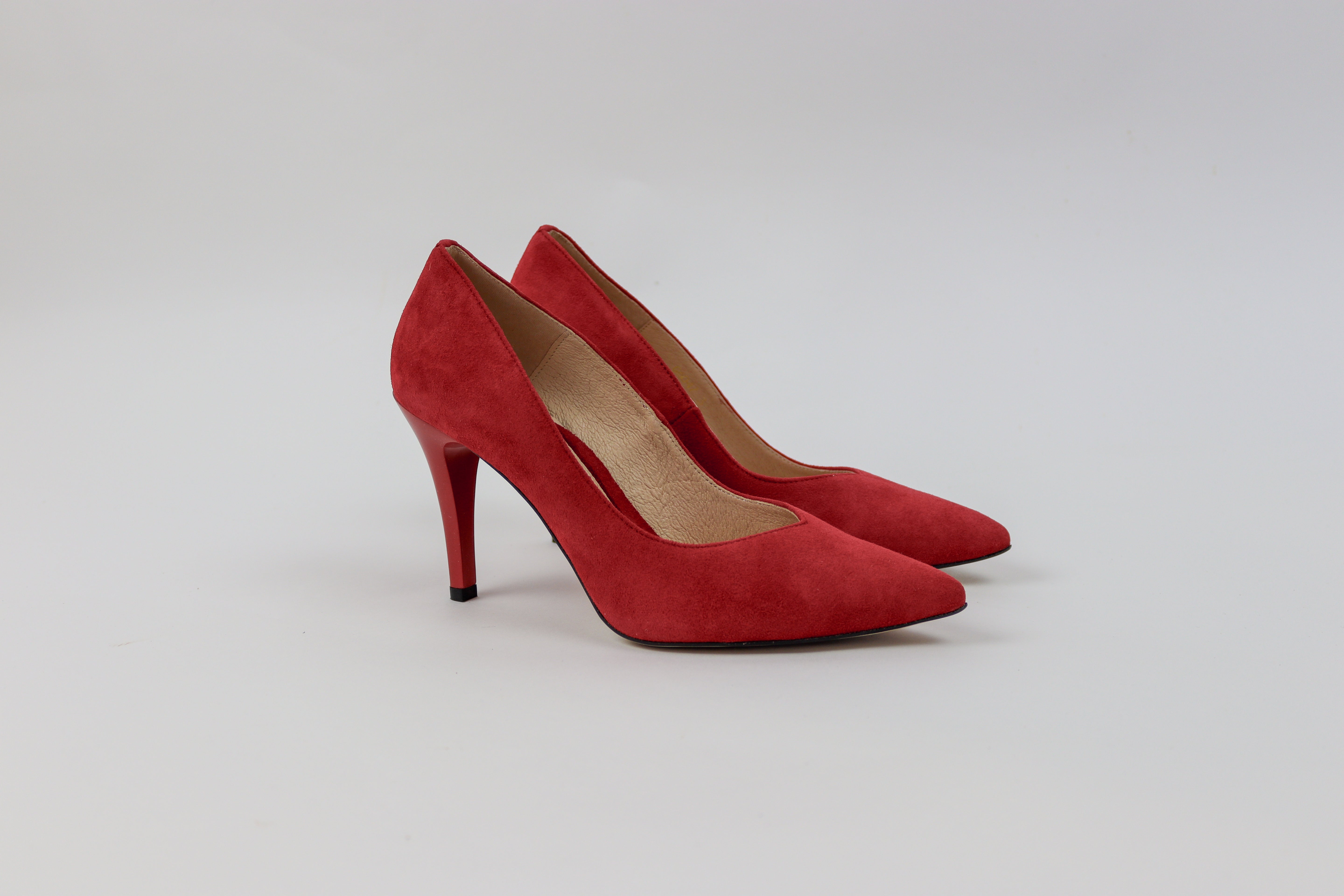 Rachels - Z6047 Red Suede V Court Shoe
