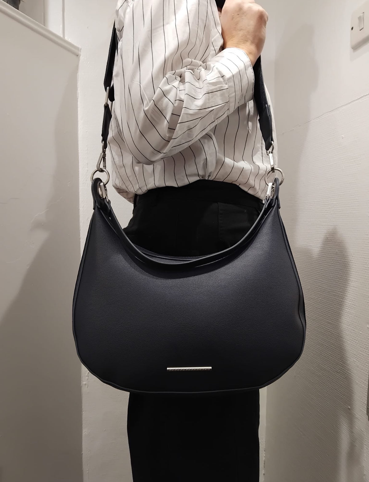 Ara - 29109 Navy Shoulder Bag