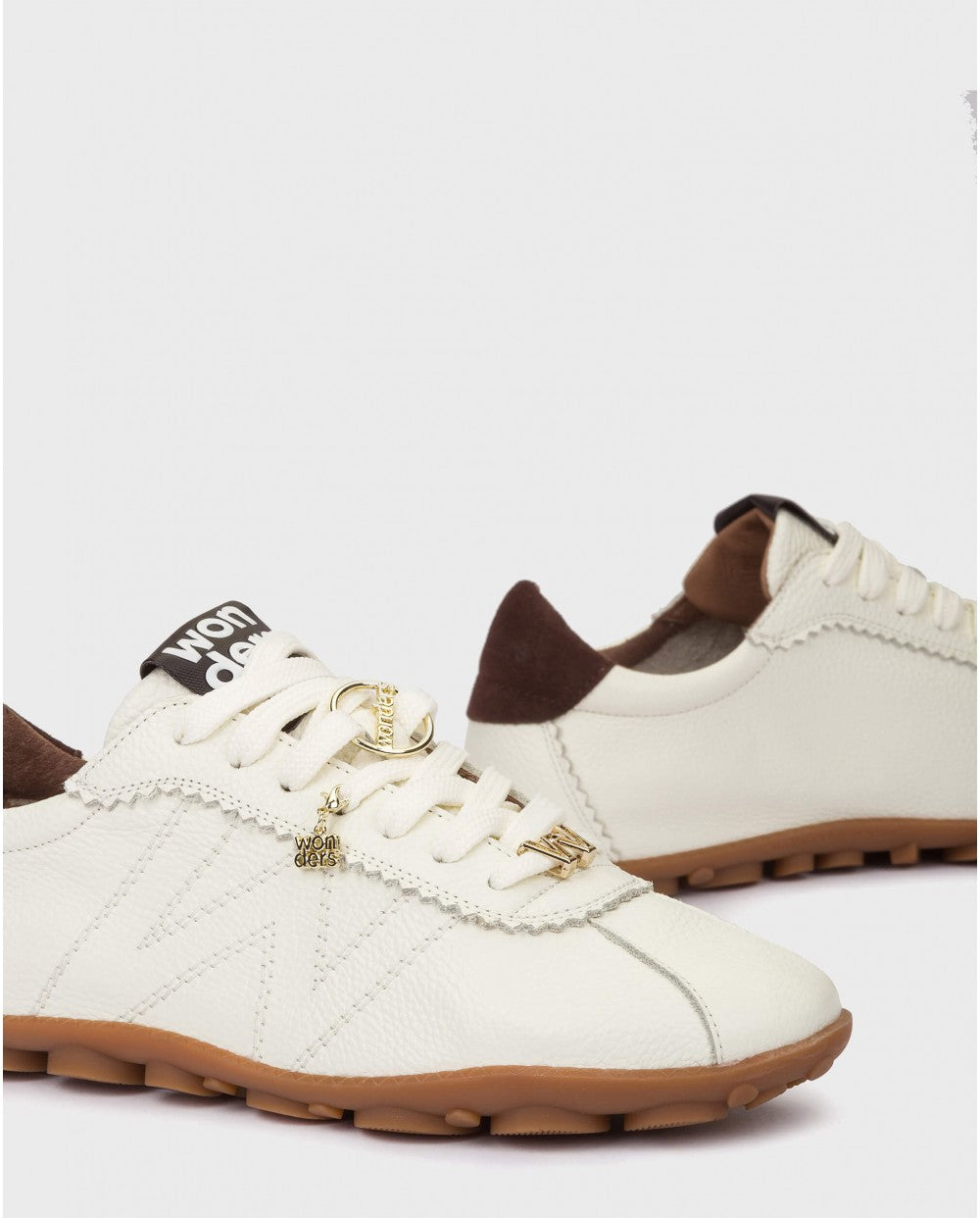 Wonders - AP-2103 Ivory Trainer