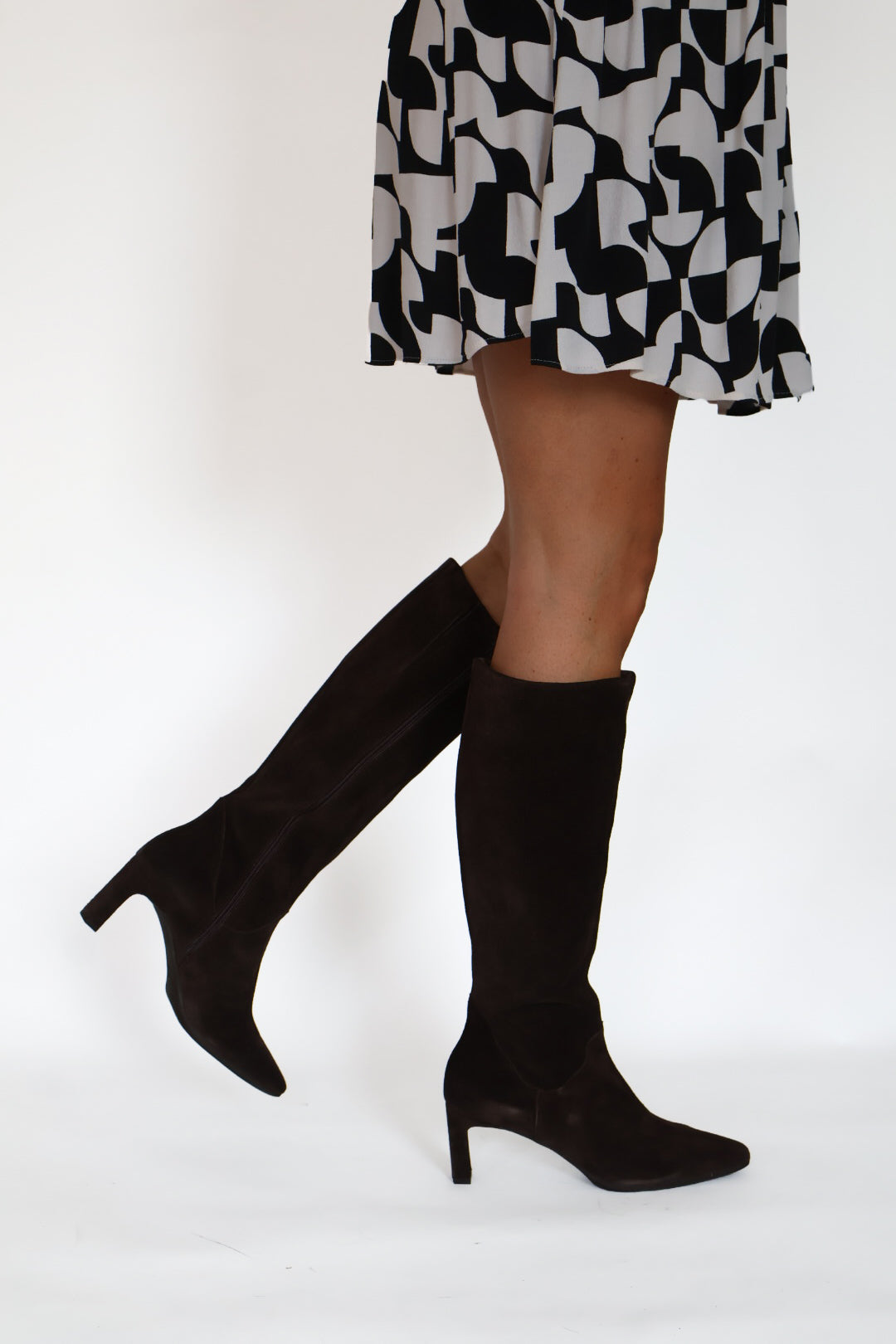 Wonders - M-6305 Black Suede Knee high