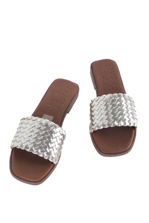 Oh My Sandals - 5829 Gold Woven Slide
