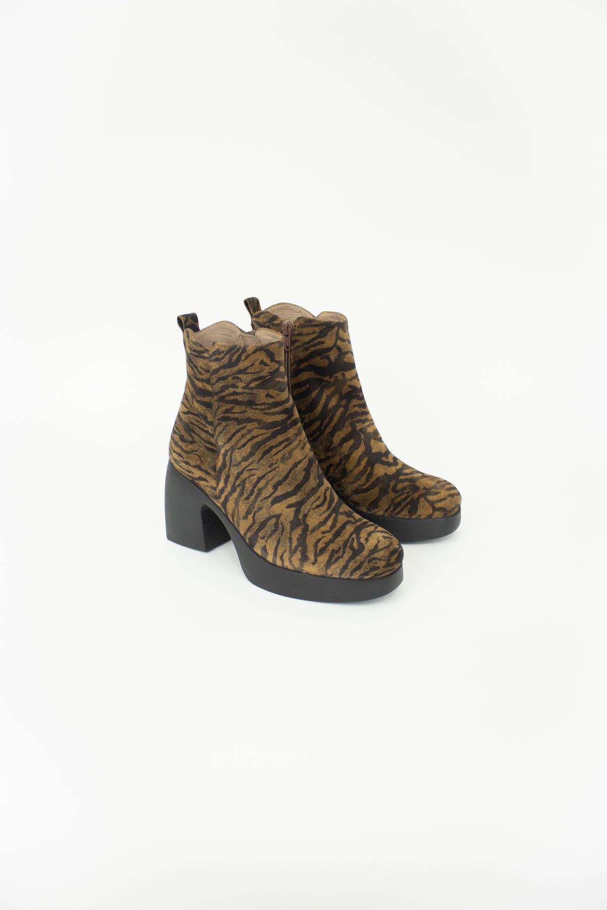 Wonders - H-4981 Leopard Platform Ankle Boot