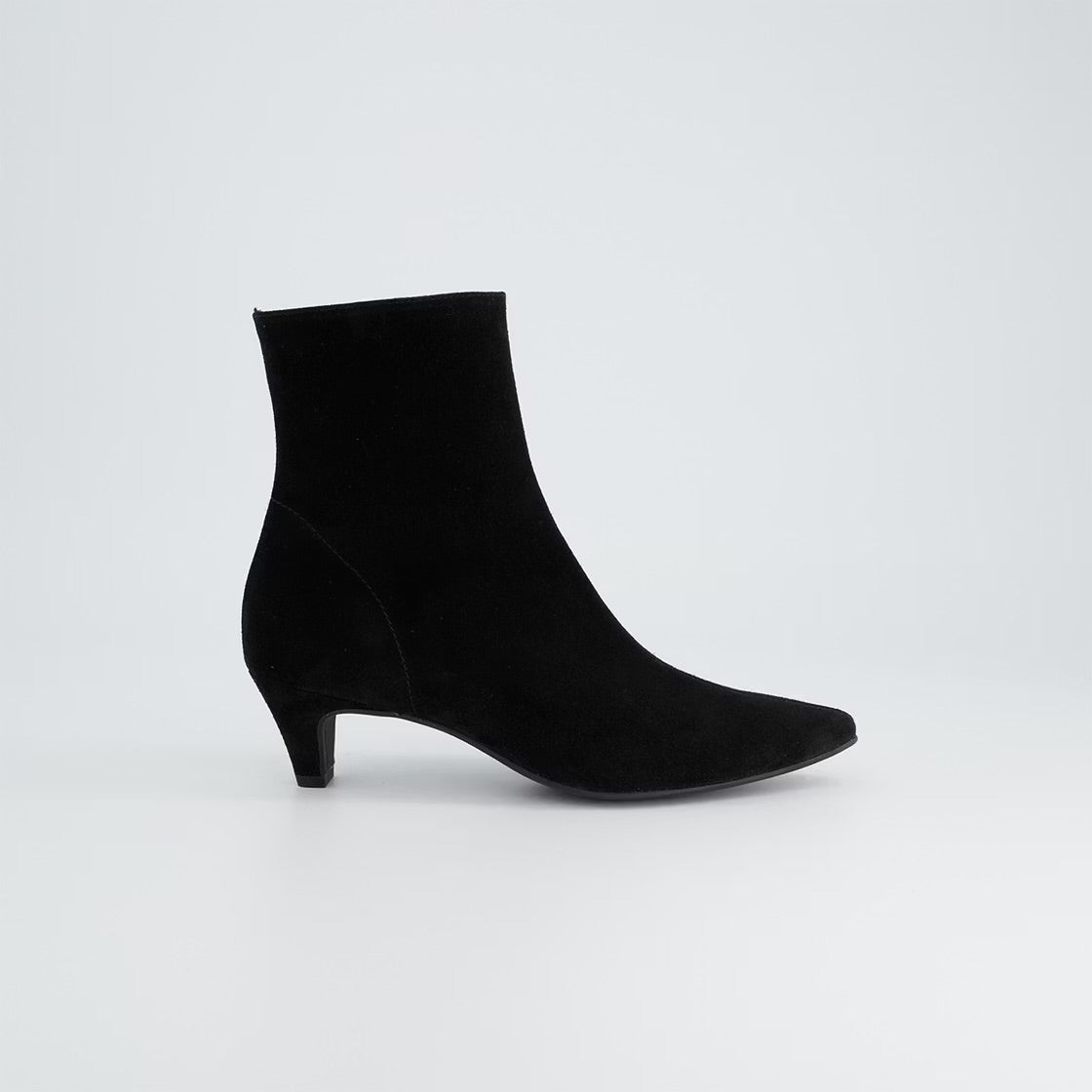 Paul Green - 8288 Black Suede Kitten Heel Boot