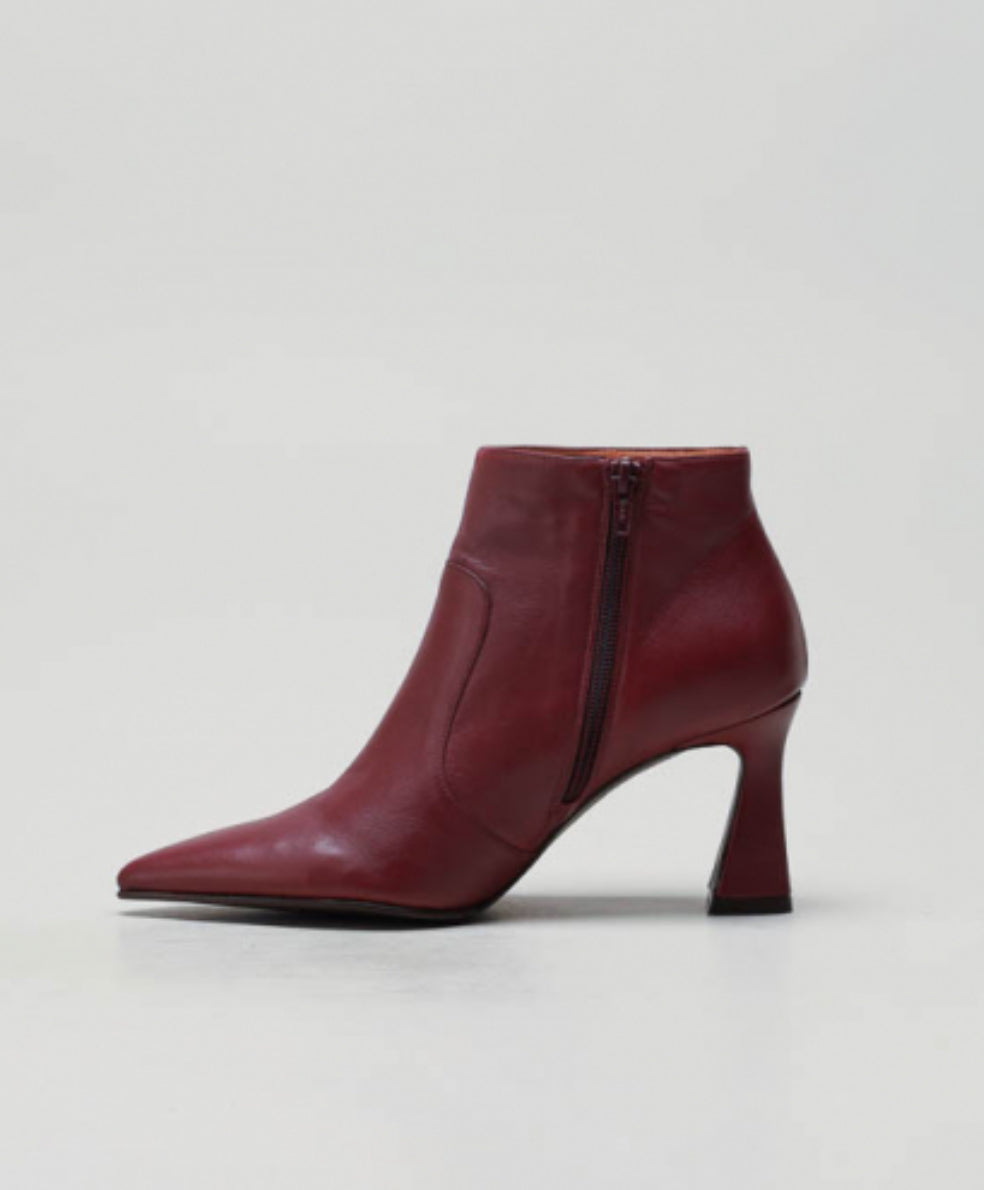 Lodi - Retis Burgundy Ankle Boot