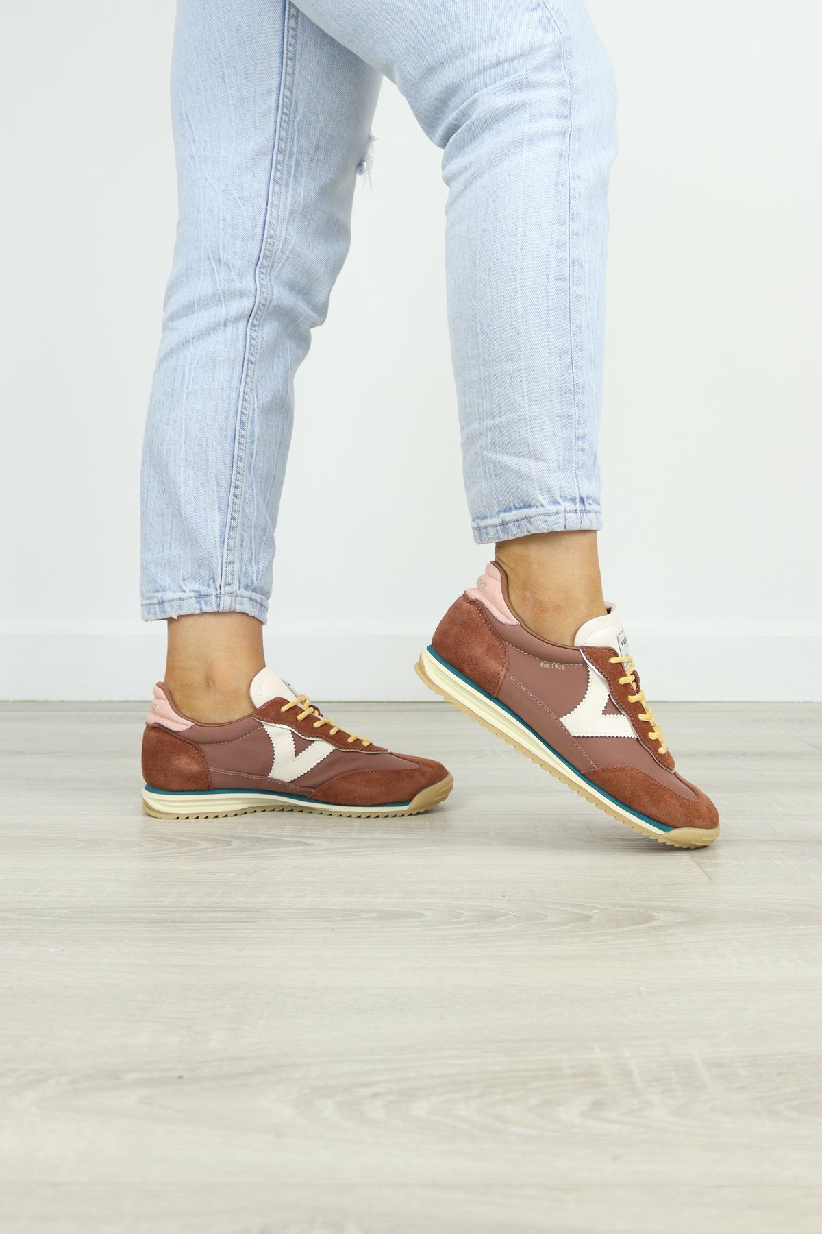 Victoria - 1 158110 Terra Trainer