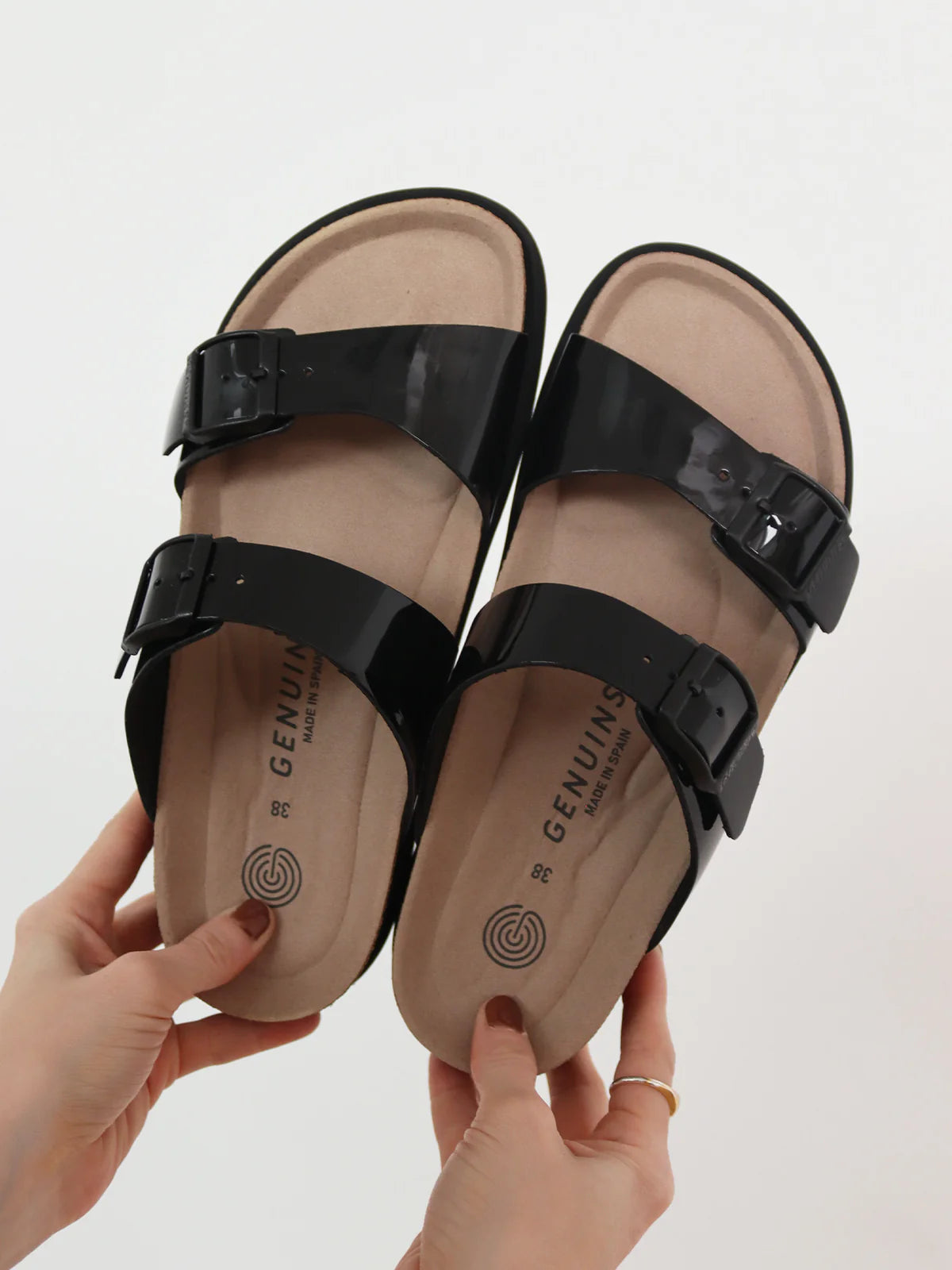Genuins - G106291 Black Patent Platform Mule