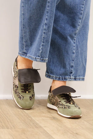 Meline - Green Leopard Trainer