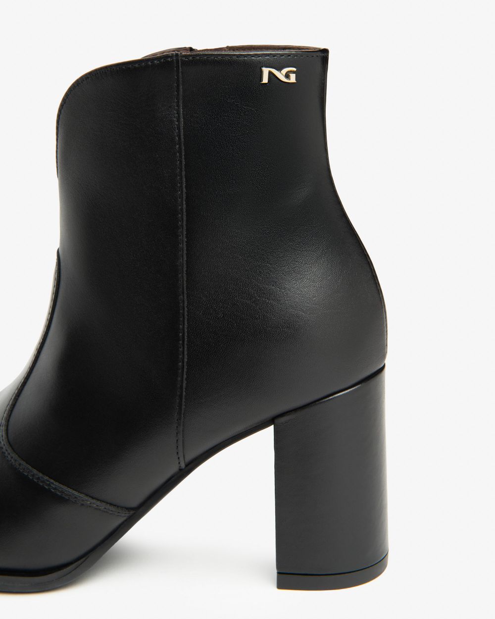 NeroGiardini - I514340D Black Leather V Boot