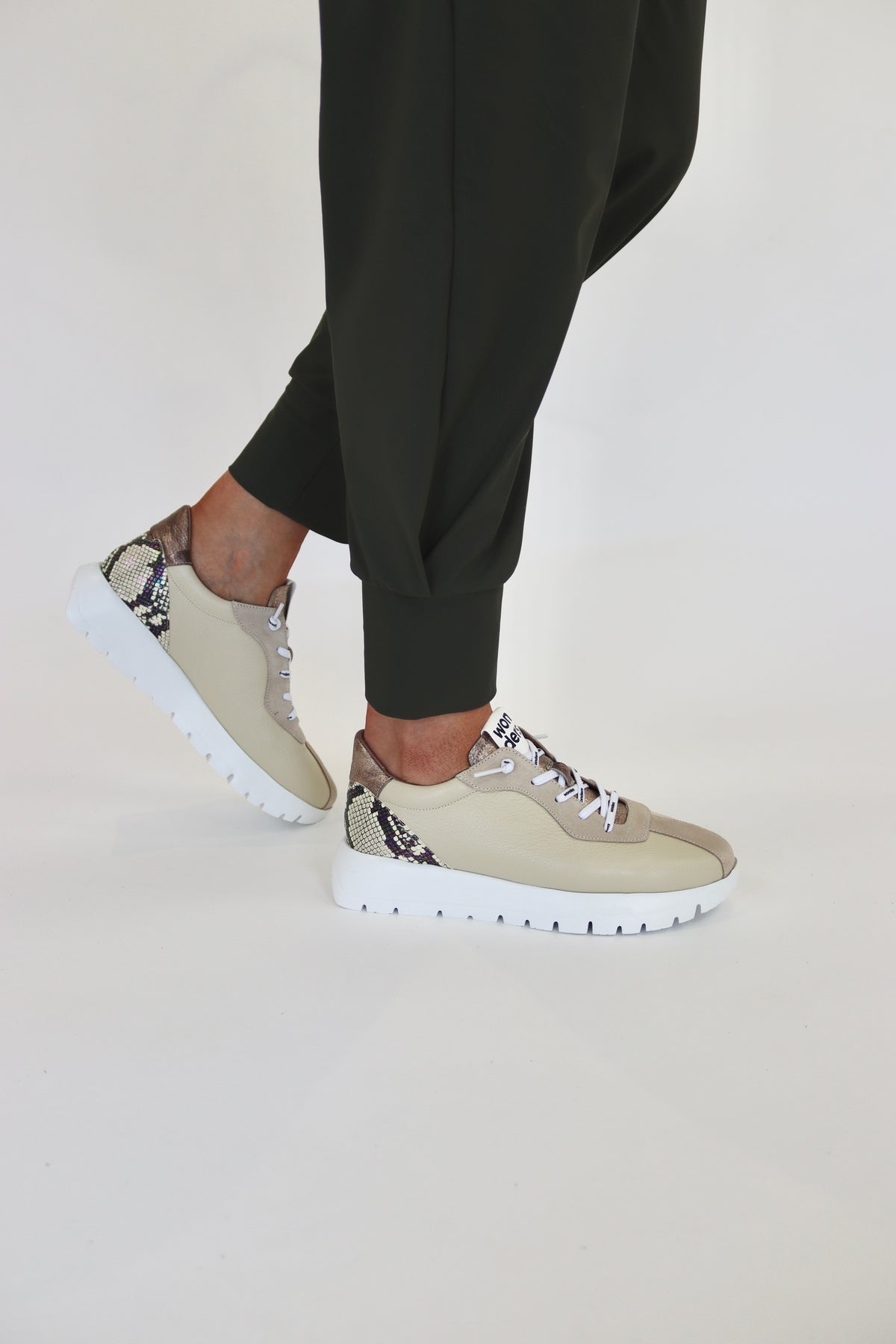 Wonders - A-2495 Beige Snake Slip On Trainer