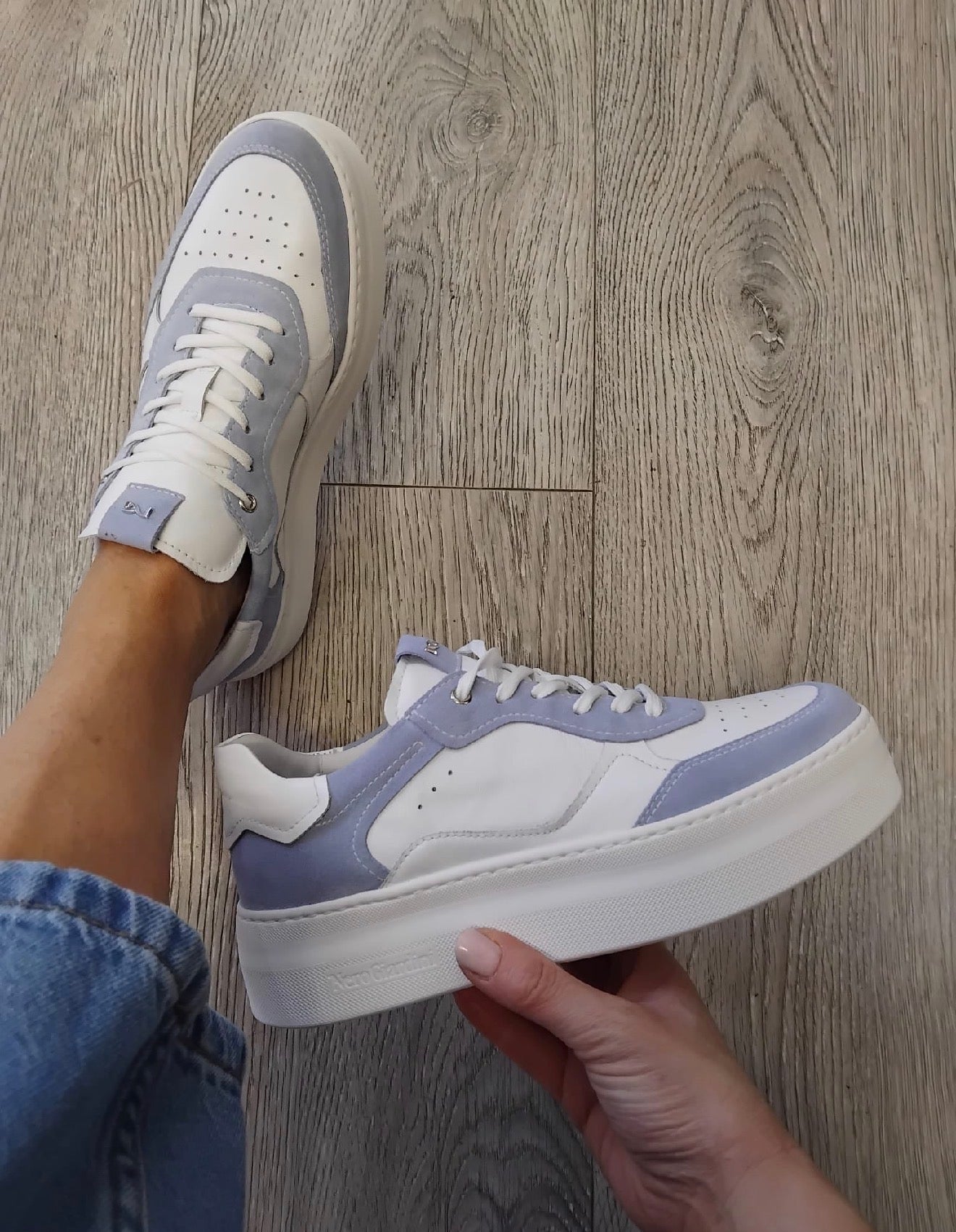 Nerogiardini - E615313D White/ Blue Platform Trainer