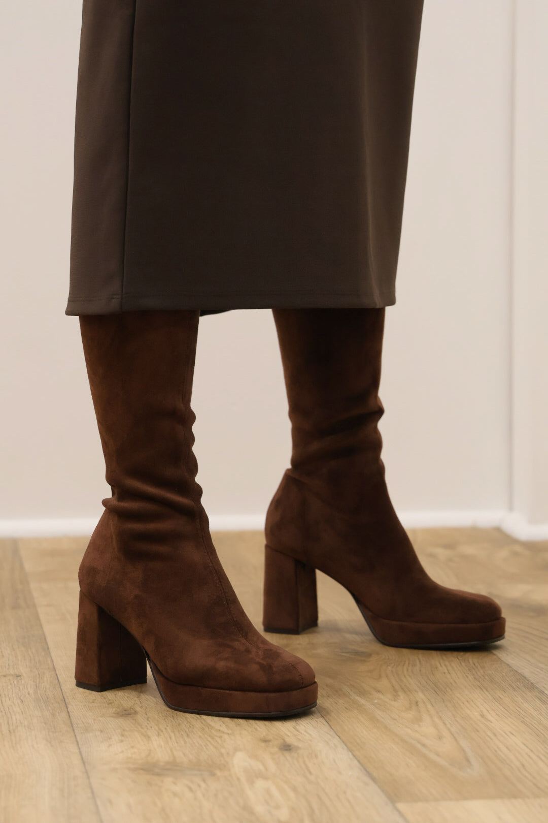 Miss Elastic - 77031 Brown Platform Knee High Sock Boot