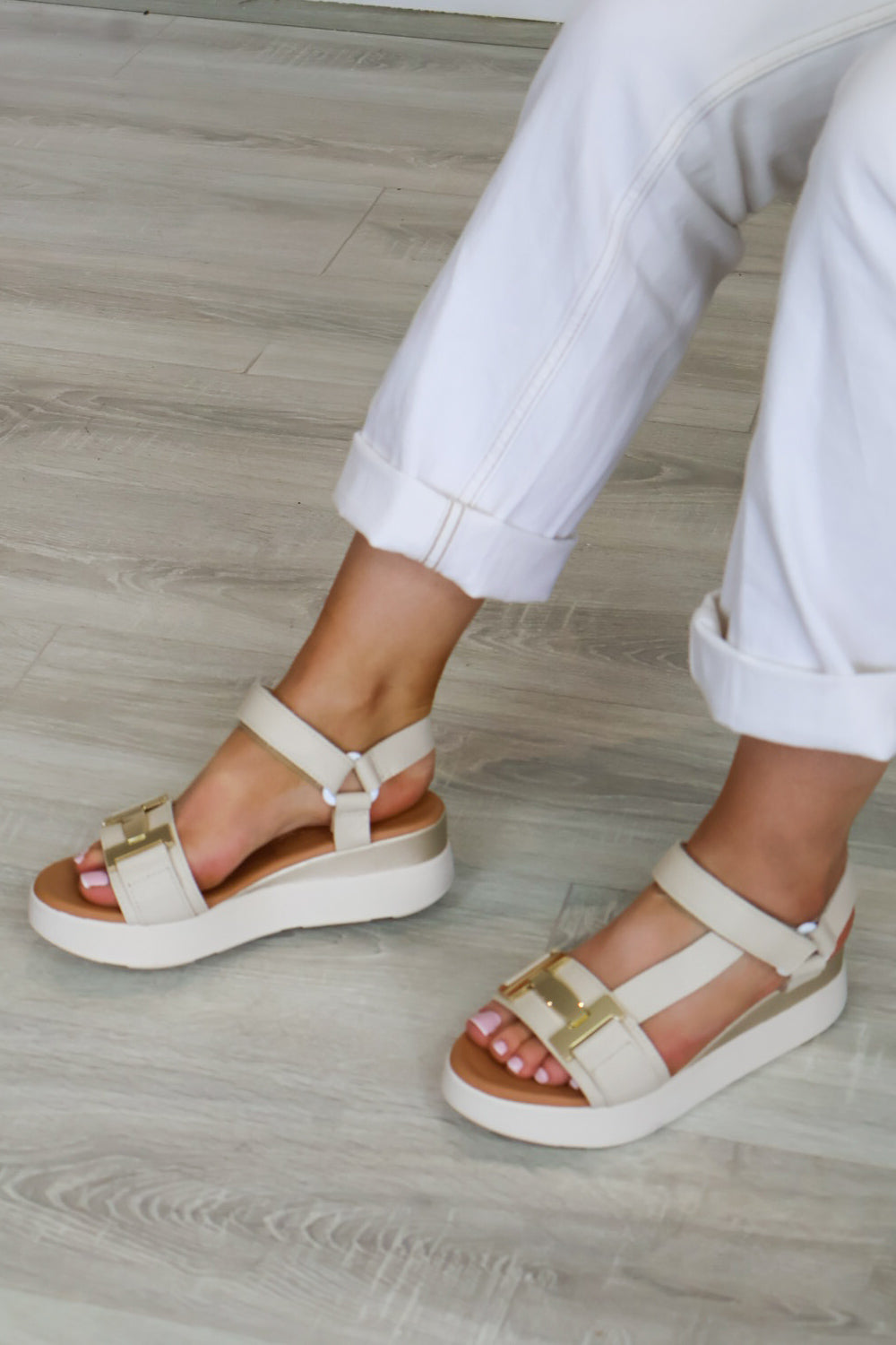 Oh My Sandals - 5961 Cream Velcro Sandal