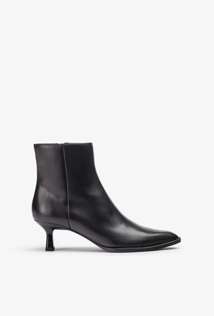 Unisa - Lomas Black Kitten Heel Ankle Boot