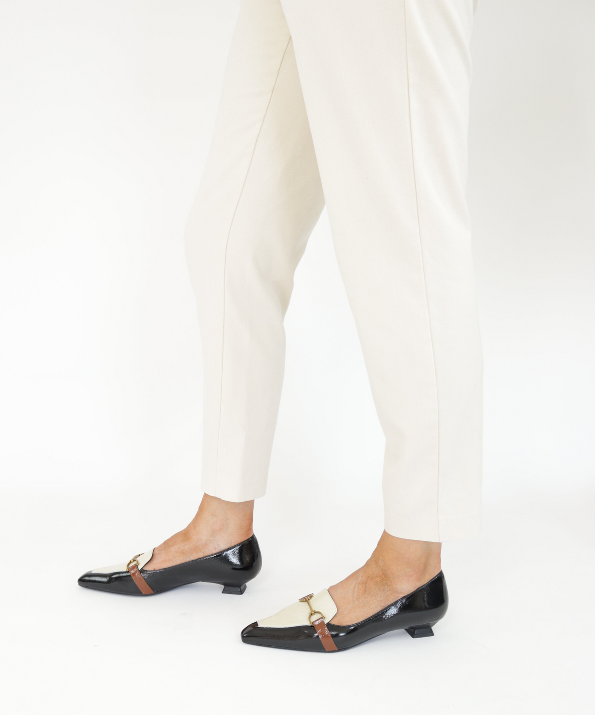 Lodi - BED5530 Black and Cream Loafer