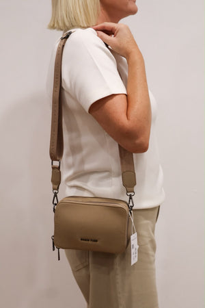 Marco Tozzi - 61103 Sand Crossbody Bag