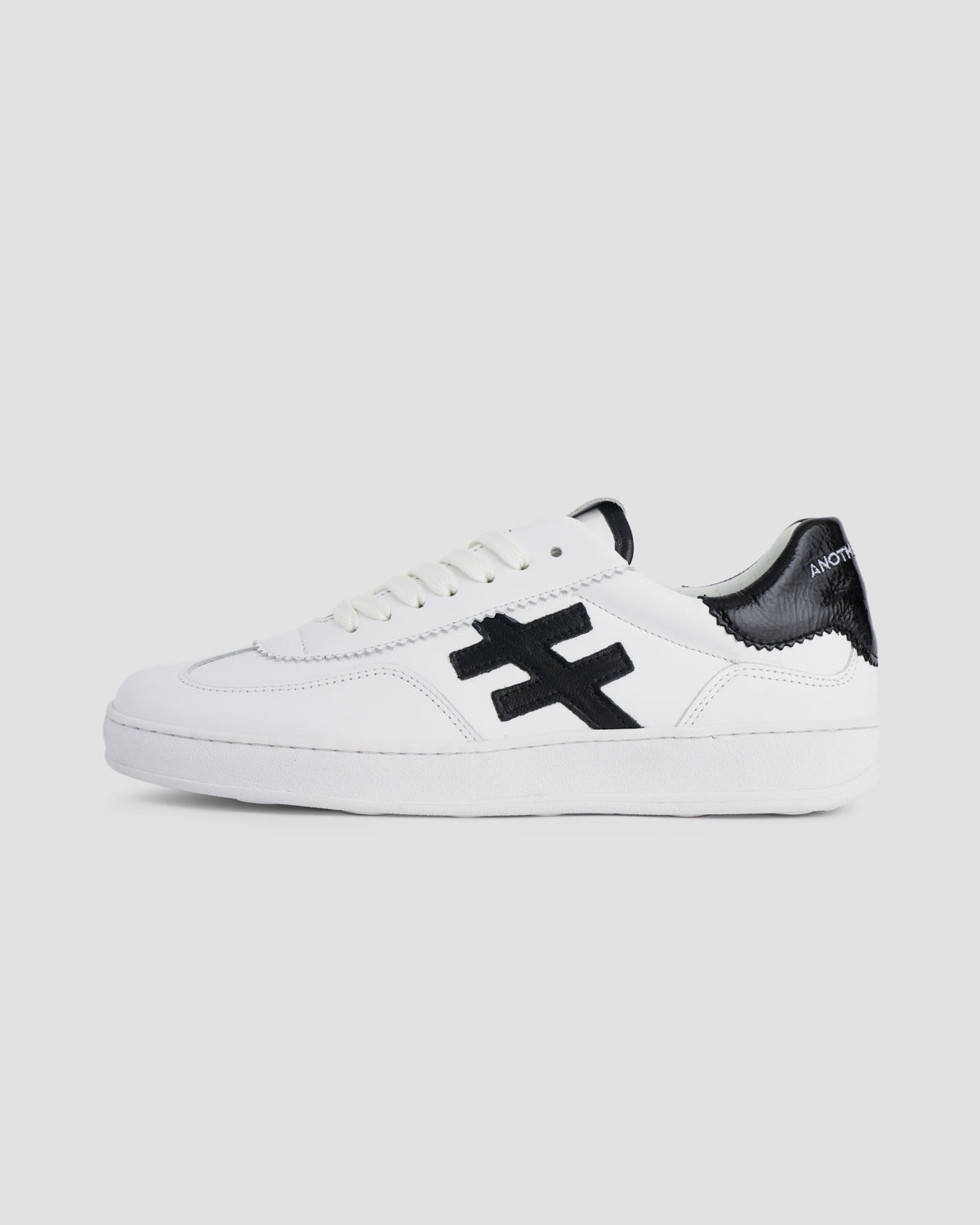 Another Trend - White and Black Trainer