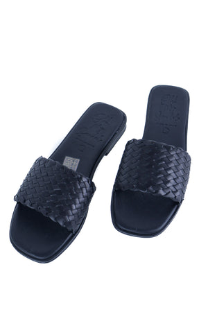 Oh My Sandals - 5829 Black Woven Slide