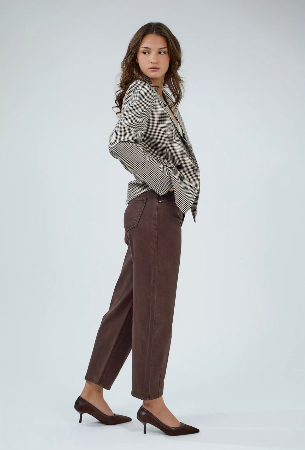 Anna - Brown Cropped Barrel Jeans