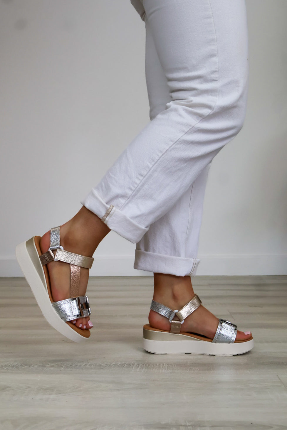 Oh My Sandals - 5961 Gold/Silver Wedge Sandal
