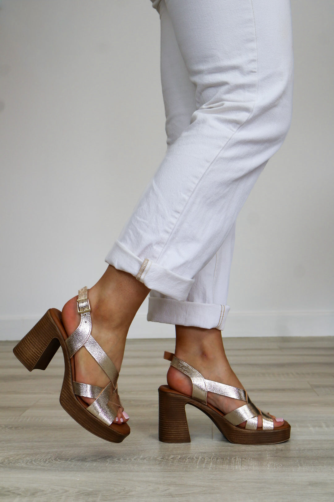 Oh My Sandals - 5938 Gold Platform Sandal