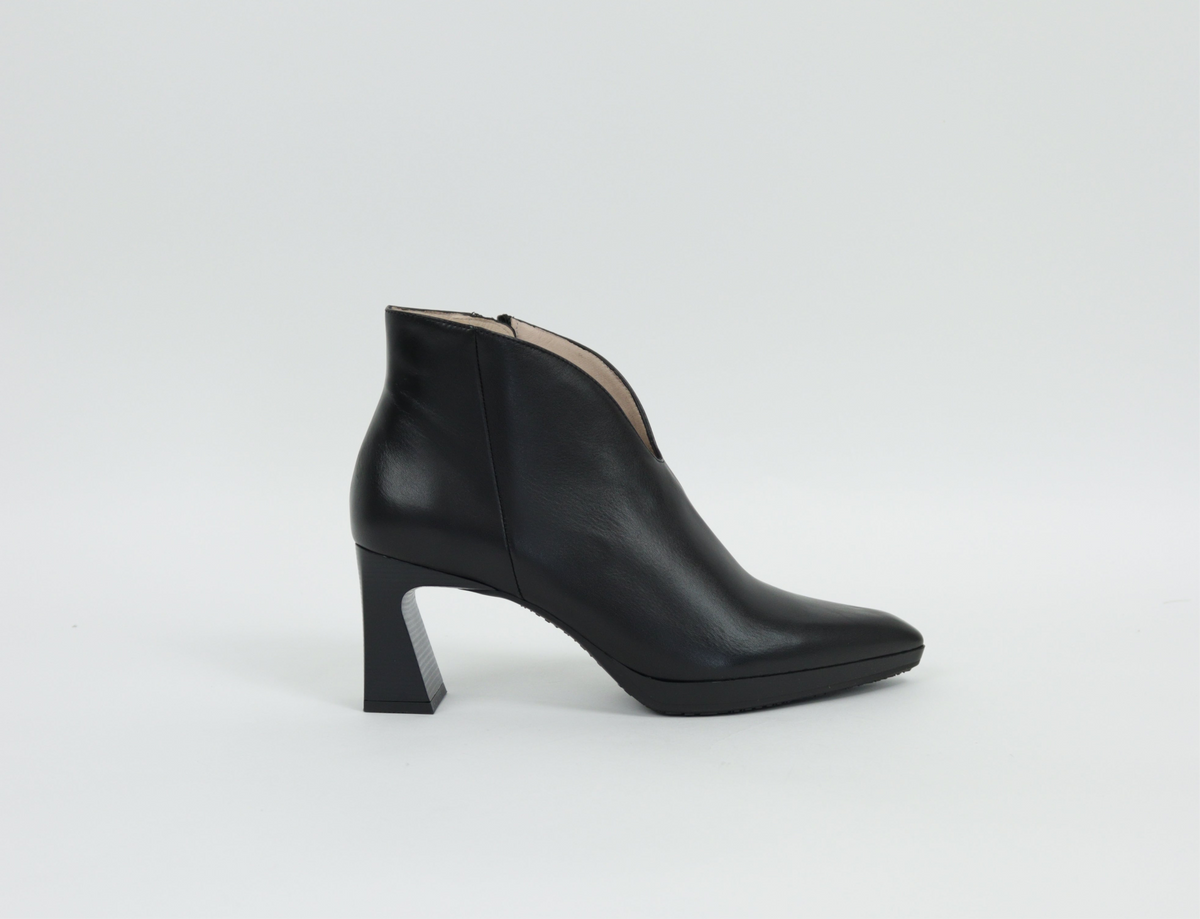 Hispanitas - HI254270 Black V Ankle Boot