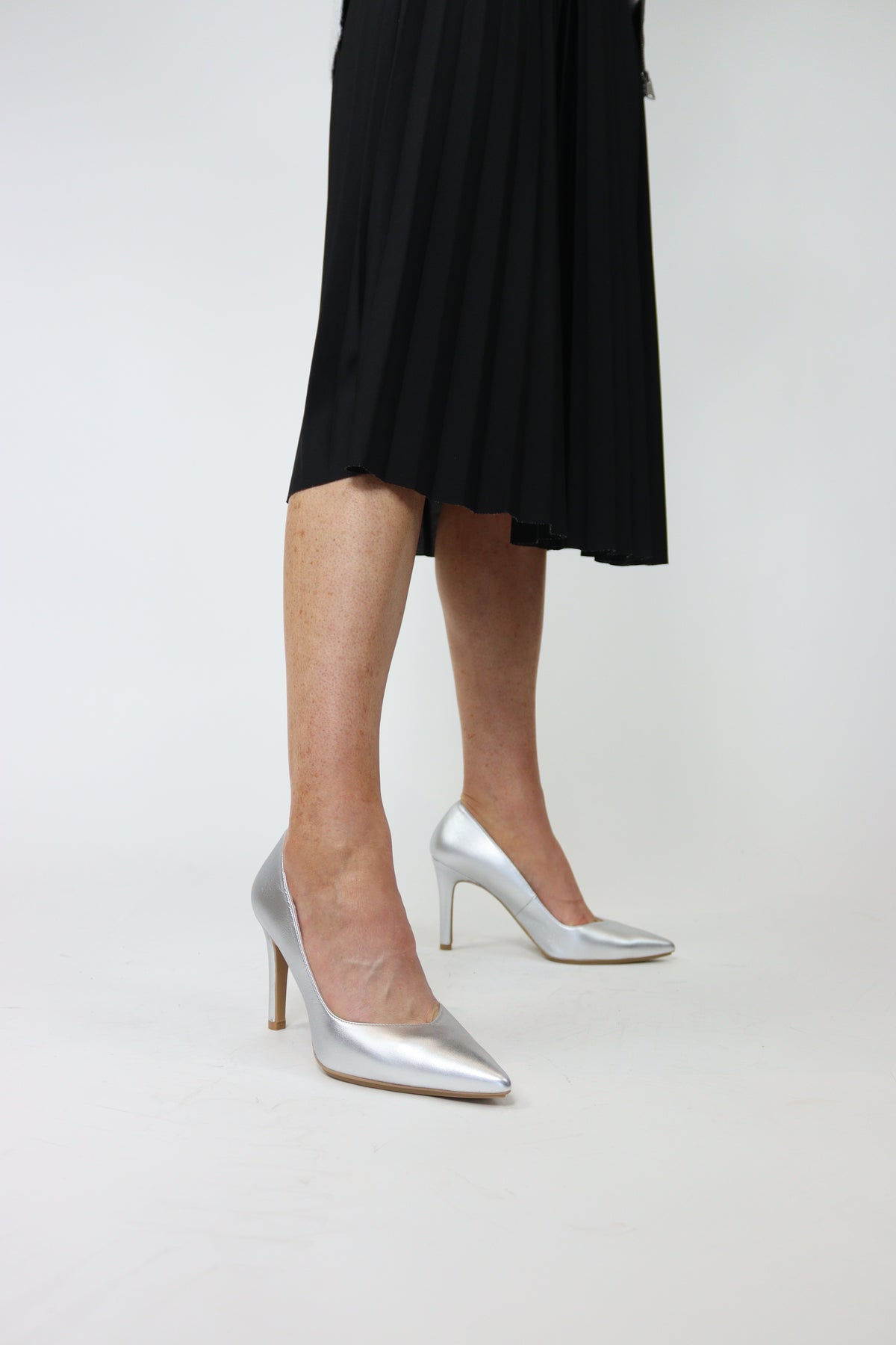 Lodi - Rabot Silver Leather Court Shoe