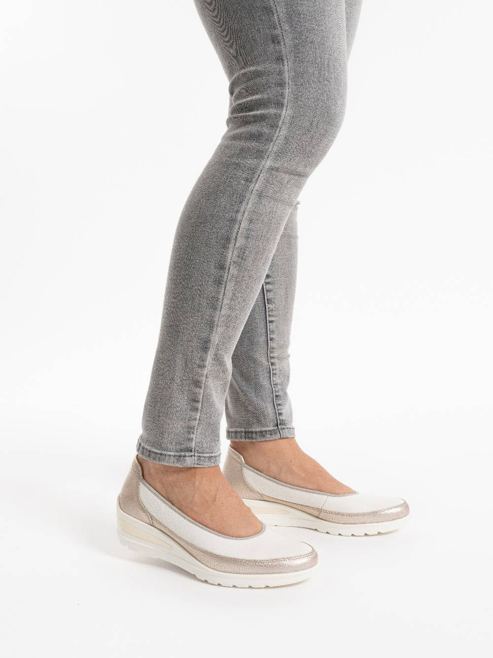 Ara - 50664 Cream and Gold Wedge Shoe