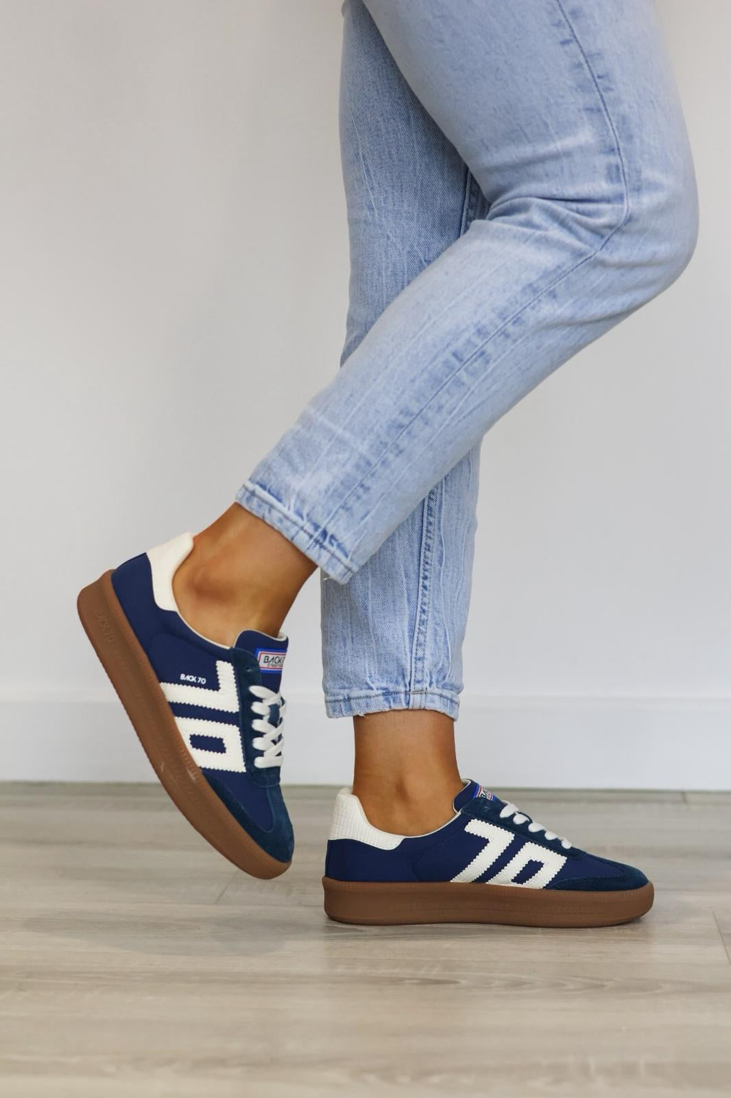 Back 70 - Double Navy Platform Trainer